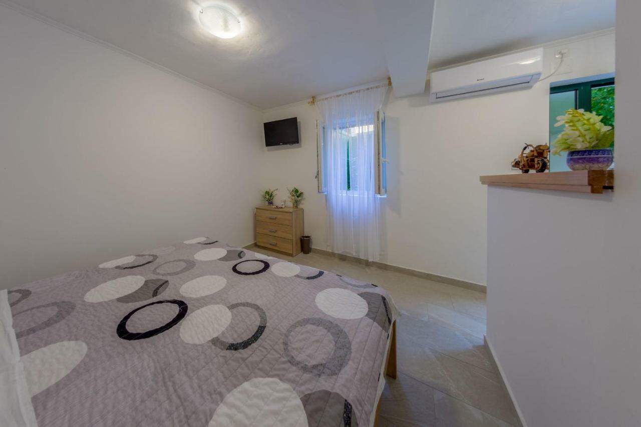 Room Nino Skradin Exteriör bild